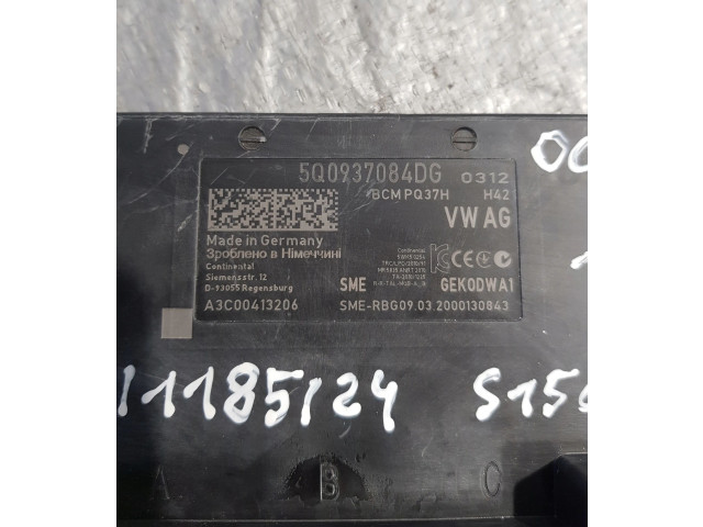 Блок комфорта 5Q0937084DG Skoda Octavia Mk3 (5E)