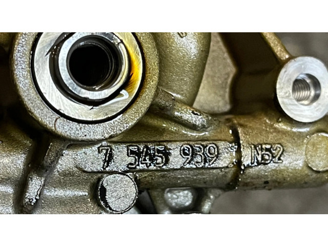 Čerpadlo oleje 7545939   BMW 3 E92 E93 3.0  