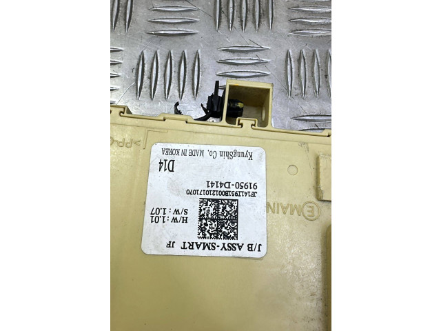 Блок предохранителей 91950D4141, 91950-D4141   KIA Ceed    