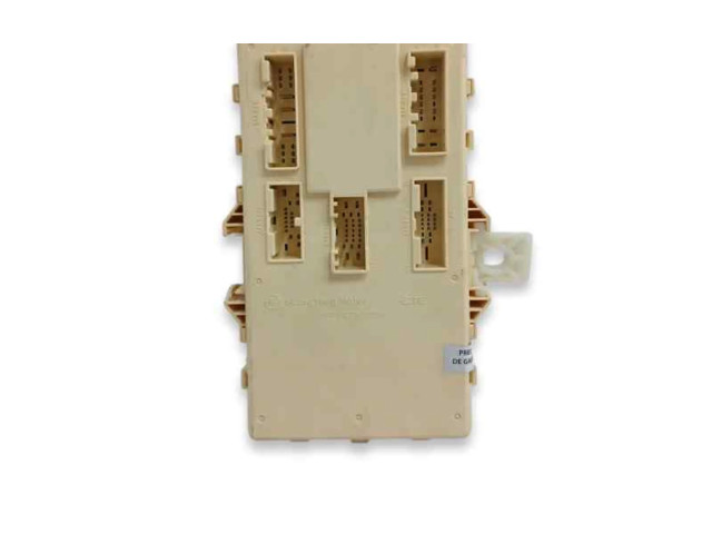 Pojistková skříňka Řídící jednotka BSM 8215335041 SsangYong Tivoli 2020