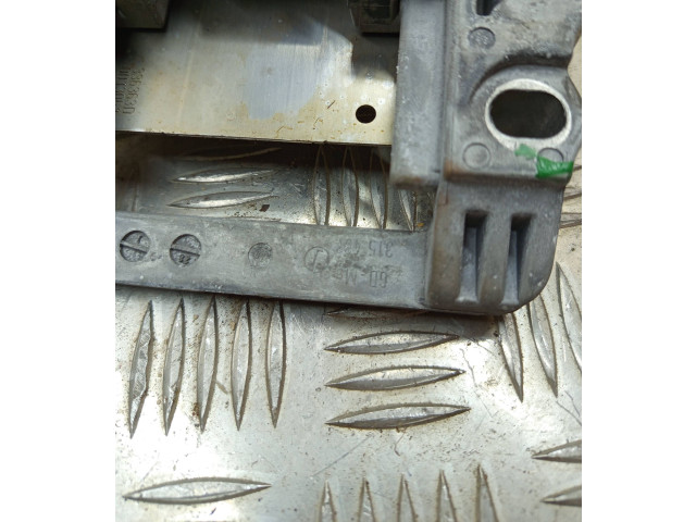 Ось рулевого колеса 315481    Audi A6 S6 C5 4B   