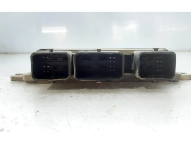 Блок управления двигателем Блок управления MEC90470 Nissan Tiida C11