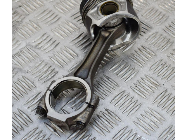 Píst 038J03LS Audi A4 S4 B8 8K CJCB