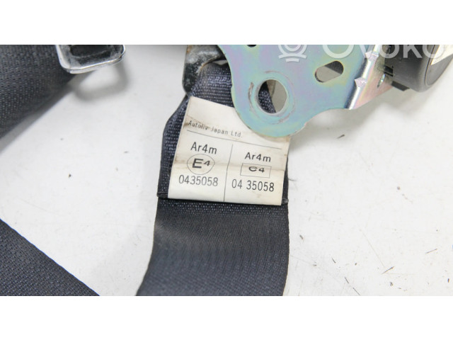 Задний ремень безопасности