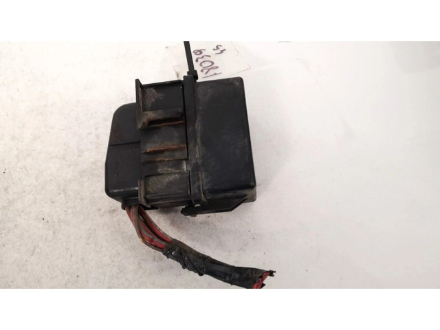 Pojistková skříňka Dodge Caliber 2008