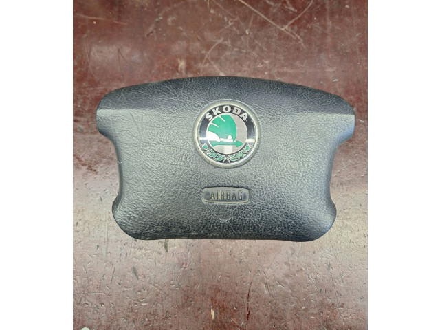 Подушка безопасности водителя 1U0880201A, 1RM05FRD2 Skoda Superb B5 (3U)