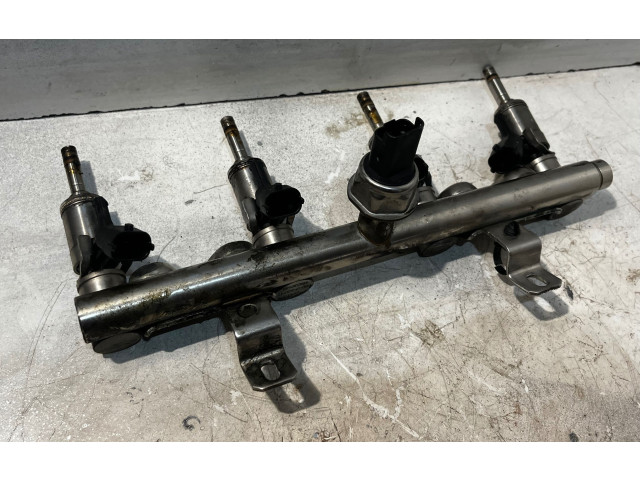 Топливная рампа 7568051 Citroen C5 для двигателя ---