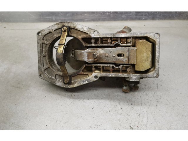 Vstřikovací lišta 0438120185, 035133353AB Audi 100 200 5000 C3