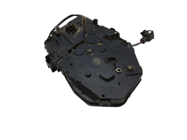 Zámek zadních dveří 2K0827426C Volkswagen Caddy 2010