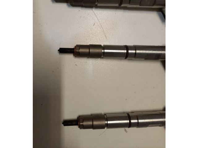 Vstřikovač 04L130277AE   Volkswagen Tiguan     