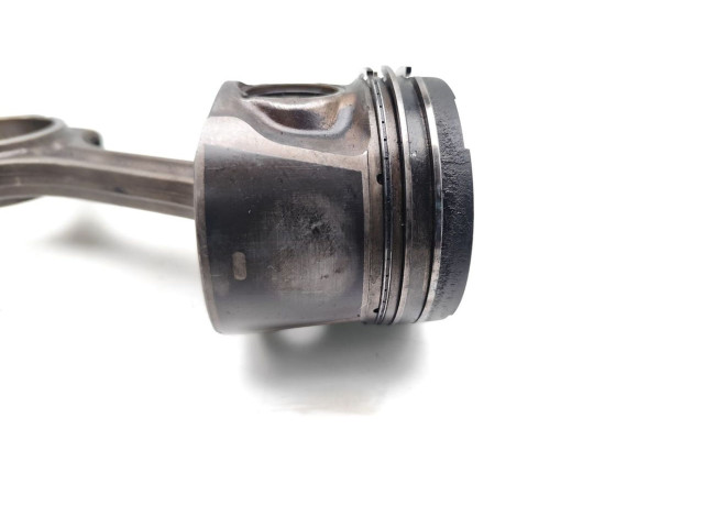  Поршень с шатуном D5244T4 D5244T4  Volvo XC90  