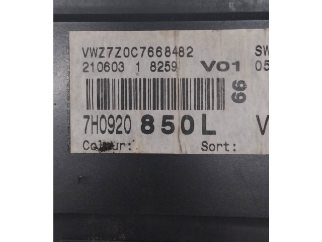 Přístrojová deska Volkswagen Transporter - Caravelle T5 2006 7H0920850L, 21060318259