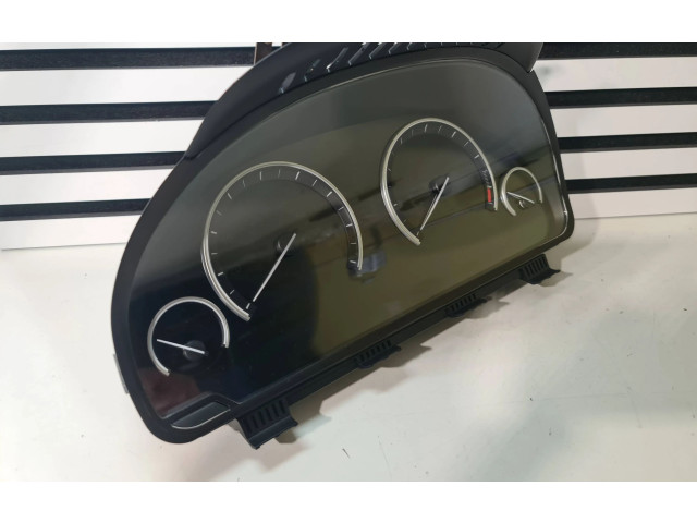 Přístrojová deska  BMW X5 F15 2016 17388410, 6842962  