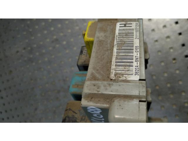 Блок предохранителей 0567008250, 3820ASN7G105 Honda Accord