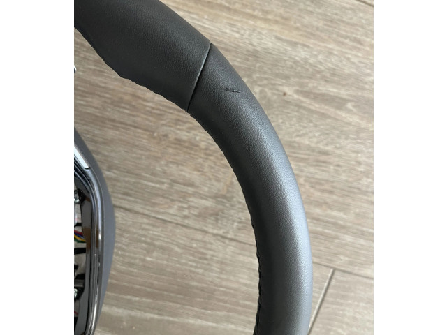 Volant KIA Niro 2023 V07V