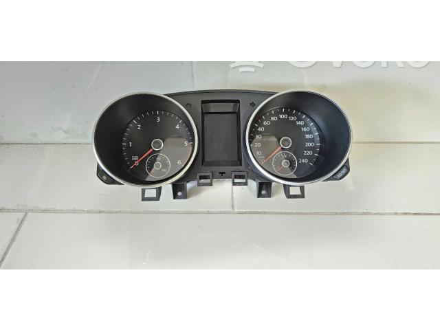 Панель приборов 5K0920860G Volkswagen Golf VI