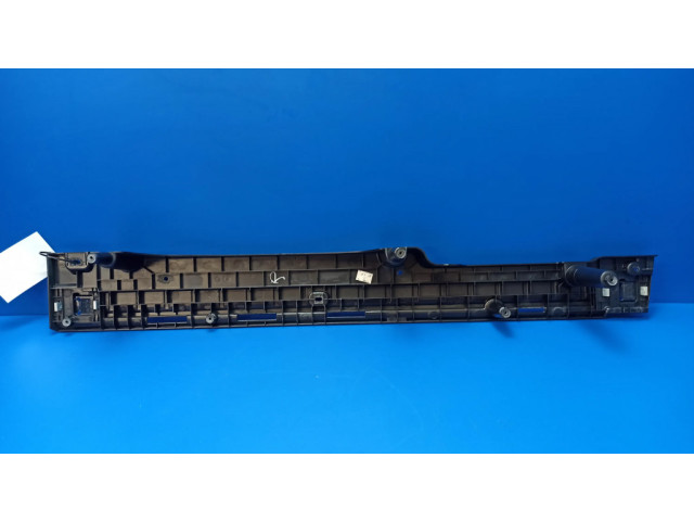 Другая деталь отделки багажника