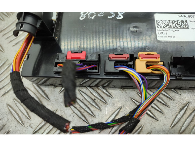 Блок управления климат-контролем 5WA907727S Skoda Octavia Mk4