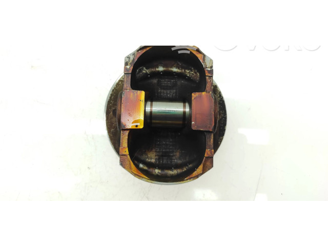 Поршень EJ253 12018AB250 Subaru Legacy