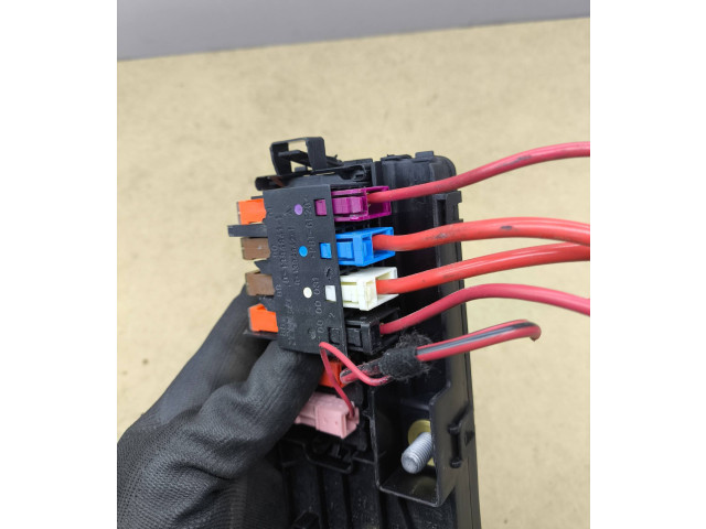 Блок предохранителей  2115452601   Mercedes-Benz ML W164    