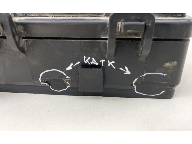 Ящик предохранителей (комплект) 2001133, 2001133   Ford  Ranger  2019 - 2022 года