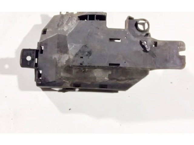 Блок предохранителей  9452547   Volvo XC90    