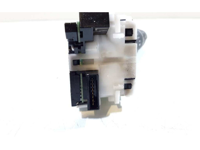 Ручка стеклоочистителей    Nissan Tiida C11