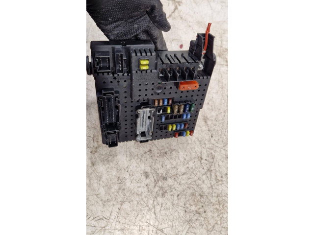 Блок предохранителей 12217799 Volvo XC90