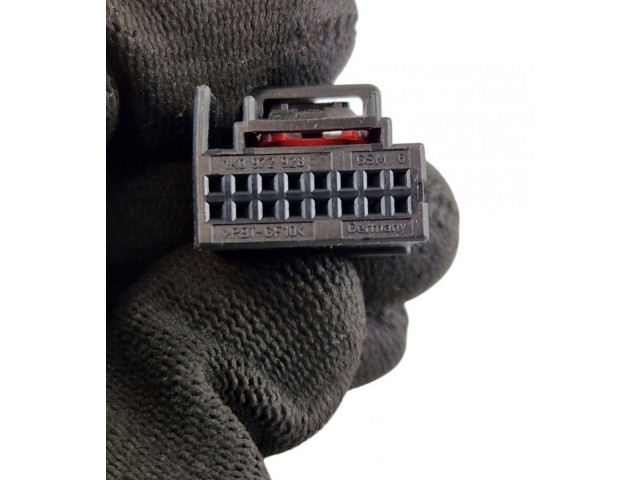 Zpětné zrcátko  Volkswagen Caddy 2005    