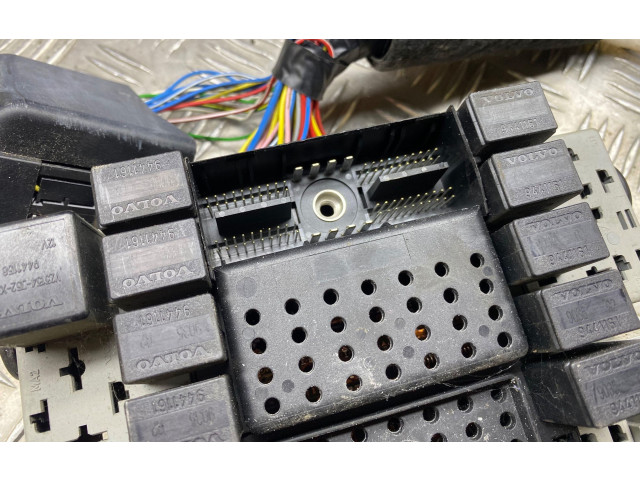 Блок предохранителей 9494673, 99W155 Volvo S80