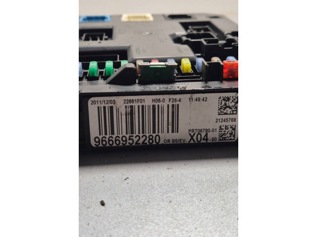 Блок предохранителей 9666952280, 22661F01 Citroen C5