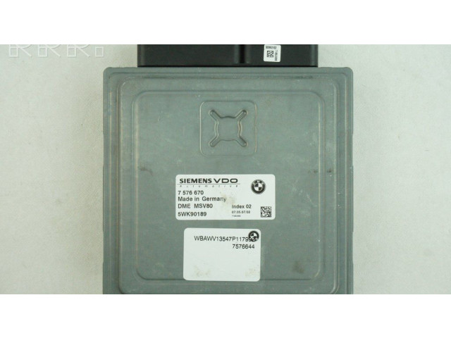 Блок управления двигателя 7576670, 5WK90189   BMW X3 E83