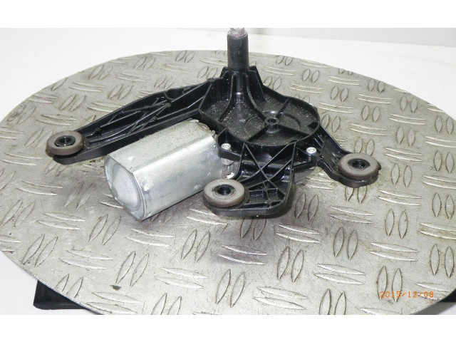 Моторчик заднего дворника 9683557580    Citroen C2