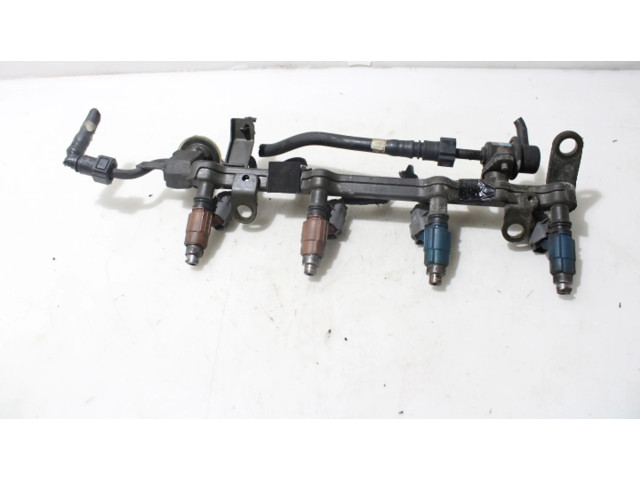 Топливная рампа Mazda Premacy для двигателя CE04D16