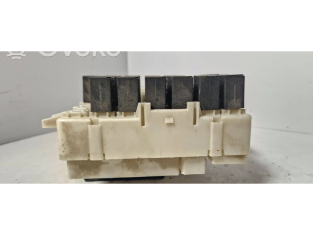 Pojistková skříňka 8637a020 Mitsubishi Colt 2005