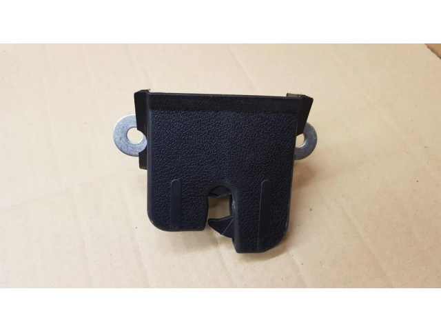 Замок задней крышки