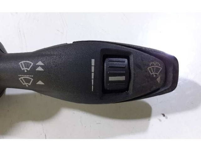 Ручка стеклоочистителей 1537625, 8A6T17A553AC Ford Fiesta