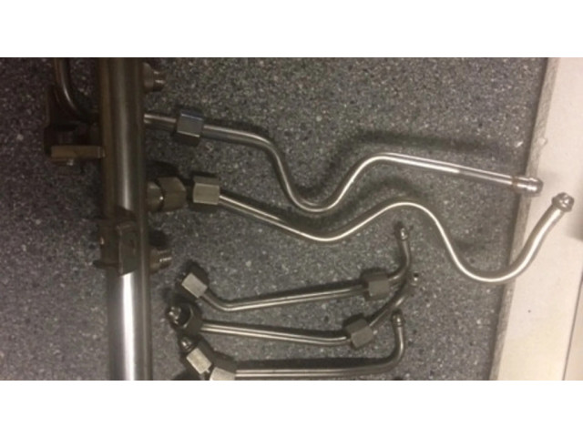 Топливная рампа    BMW 3 E92 E93 2.0 