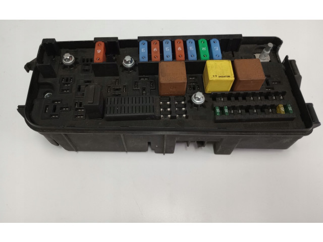 Pojistková skříňka 12757108, 5194758 Saab 9-5 2007