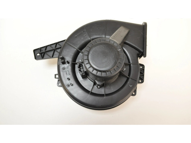 Вентилятор печки 6R2819015 Audi A1