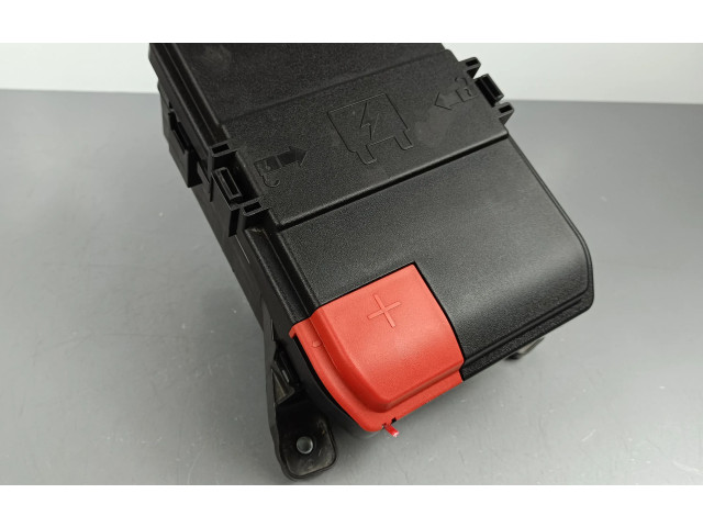 Блок предохранителей 68347003AE   Jeep Grand Cherokee WL    