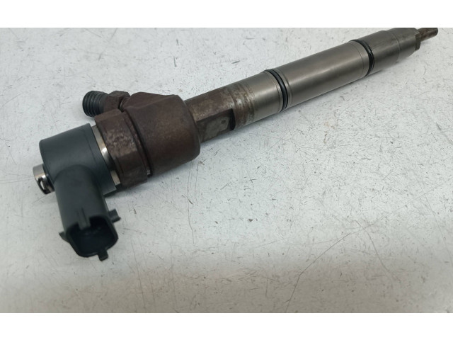 Vstřikovač 0445110223, 338002A120   KIA Cerato     