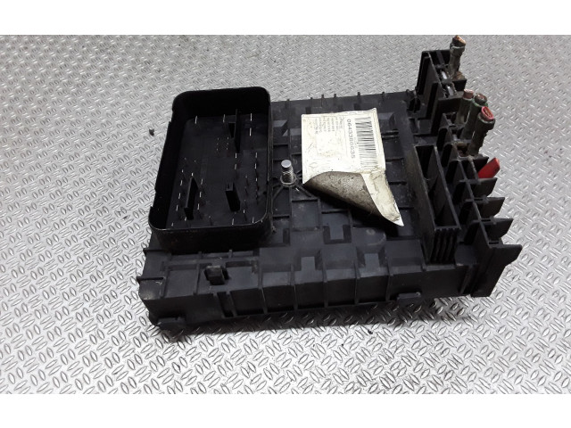 Pojistková skříňka 1K0937125A Volkswagen Caddy 2005