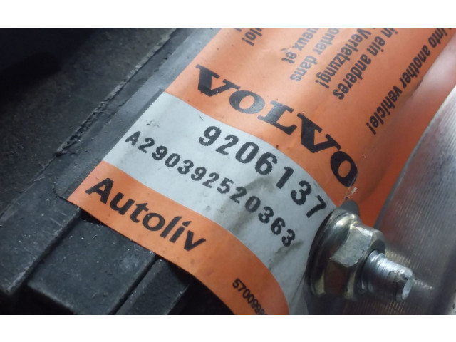 Подушка безопасности водителя 9206137   Volvo S70  V70  V70 XC