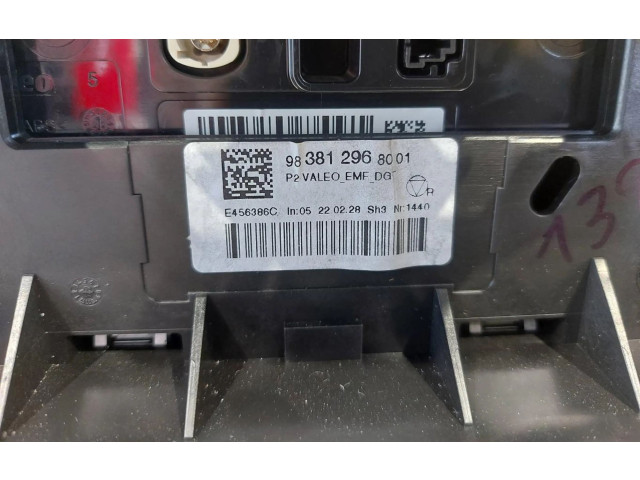 Дисплей    983812968001   Peugeot 2008 I