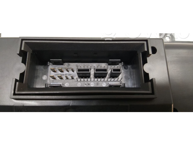 Přístrojová deska Volkswagen PASSAT B6 2005 3C0920870G, A2C53106067