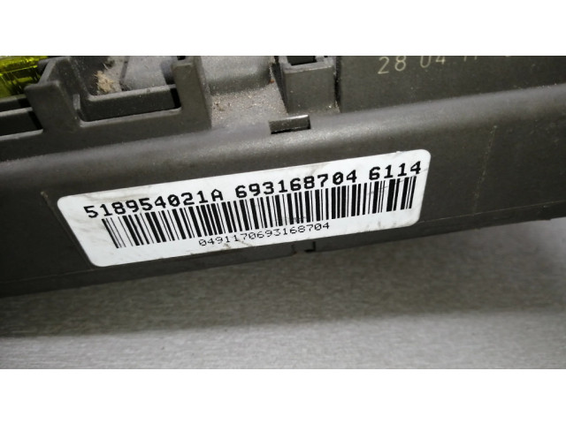 Pojistková skříňka 518954021A, 693168704 BMW X5 E70 2011