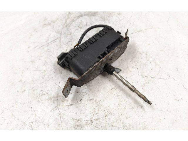 Моторчик стеклоочистителя 0390206211    Volvo S80