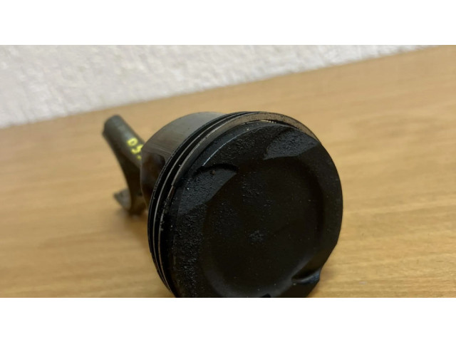 Píst 089203, D5918 BMW 5 F10 F11 pro benzínový motor