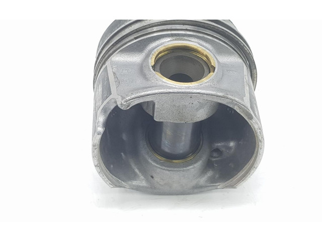 Píst 04L107065B, 04L107065B Volkswagen Transporter - Caravelle T6 DNAB